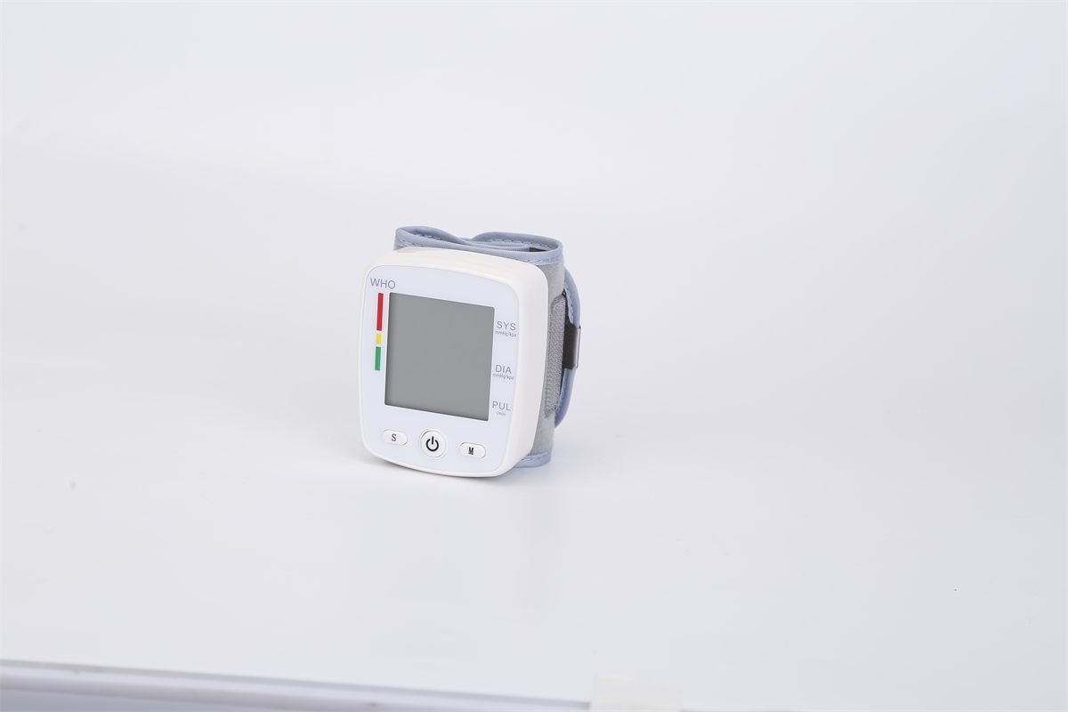 Aisivo Wrist Blood Pressure Monitor with 90x2 Memory - detail view 1